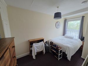 Bedroom- click for photo gallery